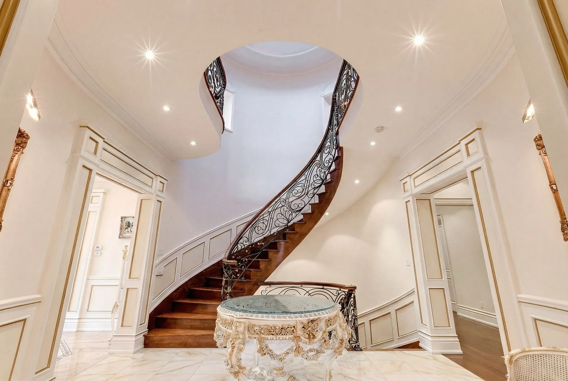 Aurora Estate gallery image 2.1